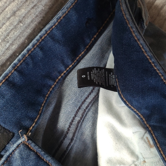 Express denim shorts. Size 0. Distressed blue. - Picture 3 of 3